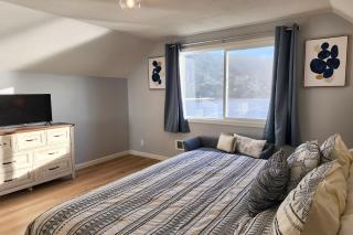 Ocean Front 5 BR Home! Yachats, Walk to Everything! Rio Mar - 2