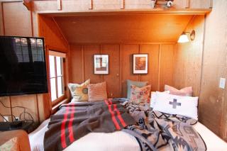 Cute Cabin in Yachats! Short walk to rivers' edge! River Walk Cabin - 7