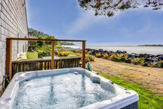 Fish From Your Back Yard! Ocean & Bay View! Hot Tub! Red Door House - 0