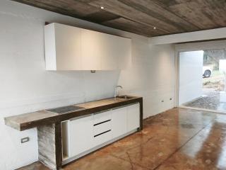 Concrete house overlooking the ocean and beach access - 2