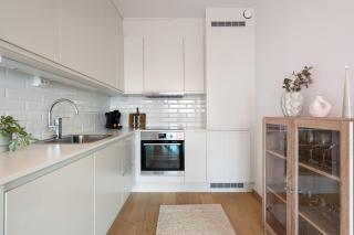 Aurora City Center Suite - City & Mountain View - 2