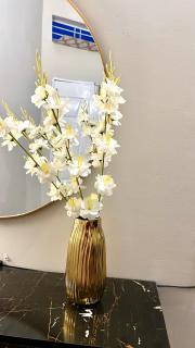 Cozy 2-Bed Apartment with Kitchen & Dining - 9