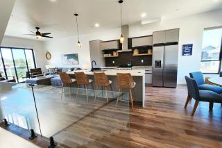 New Townhouse! Hot Tub! Dog Friendly! Short Walk to the Beach! Rainshadow Retreat - 2