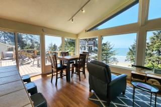 Ocean View in Otter Rock! Wood Stove! Surfing~Otter Rock Hideaway - 8