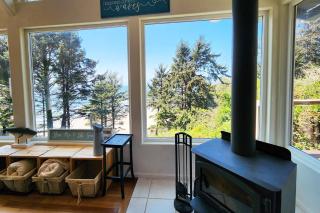 Ocean View in Otter Rock! Wood Stove! Surfing~Otter Rock Hideaway - 7