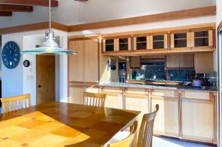 Ocean View Home in Newport! Short Walk to Sandy Beach! Cliffside Retreat - 4