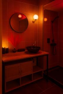 Le baiser 2 Love room du plaisir interdit - 6