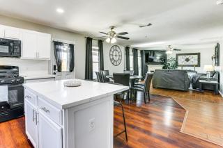 Game Room and Gym! Solar-Powered Home in Houston - 2