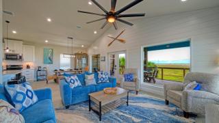 Bayfront Home w Pool Game Room Walk to Beach Golf Cart Access Pelican’s Perch by AvantStay - 2