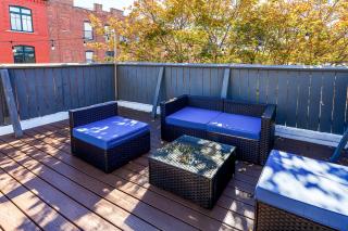 Modern 3BR Townhouse with Private Rooftop & Parking Minutes to NYC - 5