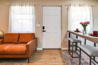 Couples Retreat! Shop, Dine, Explore Dtwn Oakdale - 4