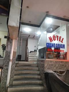 Grand Arham Hotel Faizabad - 8
