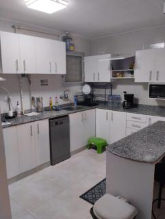 Bright Apt w Garden Near Food Ct - 6