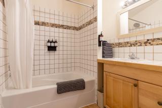 Mackenzie Beach Resort - 3