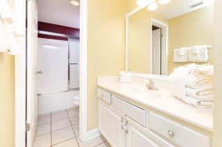 Phoenix X 1204 condo - 2