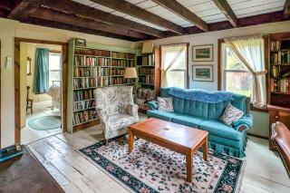 Chester Farmhouse on 100 Acres, 15 Min to Okemo! - 2