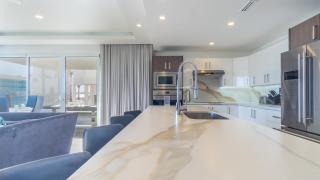 New and Amazing 3 bedroom Ground Floor Corner Beach Front Encantame C-101 - 4