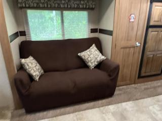 Blue Spring Hideaway - 2