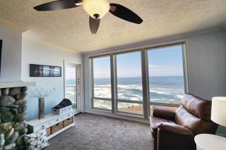 Spectacular Ocean Front Condo with Community Club House & Pool! Whale Crossing - 9
