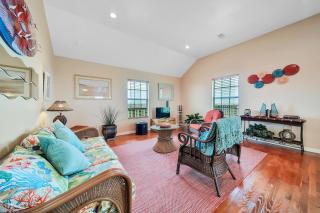 Escape Bay Views Large Deck Group Ready - 1