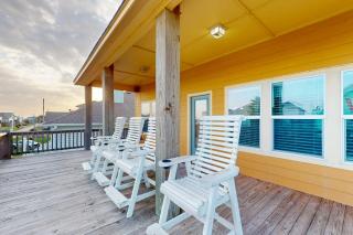 Inviting Gulf Views Pet Friendly Sleeps 12 - 6