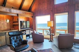 Ocean Front A Frame with Spectacular Views! Dog The Hidden Overlook - 2