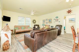 Escape Steps to Beach Large Deck Dog Haven - 4