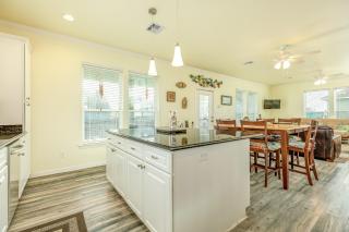 Escape Steps to Beach Large Deck Dog Haven - 1