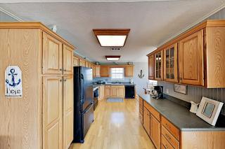 Escape Steps to Beach Large Deck Group Ready - 4