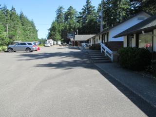 Woahink Lake Suites - 4