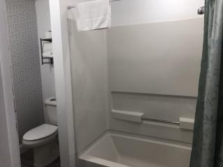 Woahink Lake Suites - 1