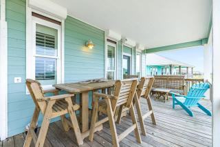 Escape Gulf Views Basketball Hoop Sleeps 16 - 6