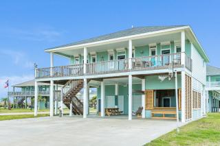 Escape Gulf Views Basketball Hoop Sleeps 16 - 4