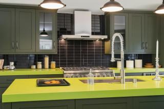 Modern 2 Bedroom Venice Bungalow with Deck - 7