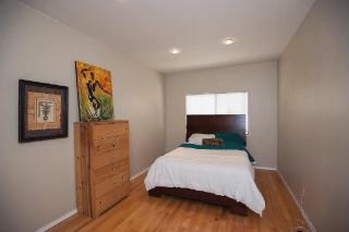 Modern 2 Bedroom Condo near Abbot Kinney - 5