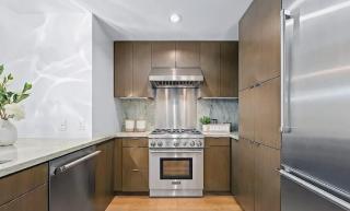 Luxury 1 Bedroom Santa Monica Condo with Park View - 2