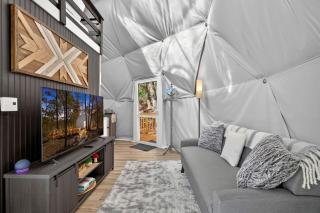 Glamping Dome w Fire Pit WiFi King Bed & Bath - 3