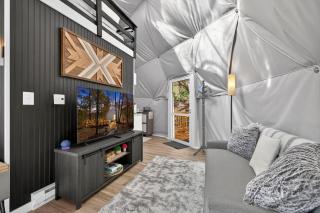 Glamping Dome w Fire Pit WiFi King Bed & Bath - 1