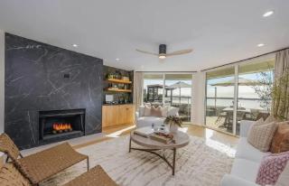 Bayview 3 Bedroom Home with Modern Interiors - 8