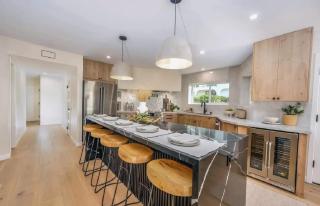 Bayview 3 Bedroom Home with Modern Interiors - 1