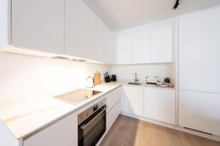 Modern 6-Guest Apartment in Central Antwerp - 6