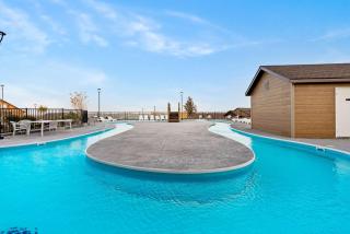 A Birds Eye Bridge View - 5 BDR with Private Hot Tub - 4