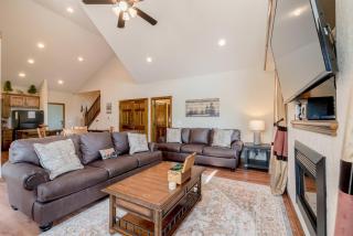 Hickory Hideaway with Communal Pool Access - 5