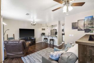 18th Fairway View - Club Amenities - 1