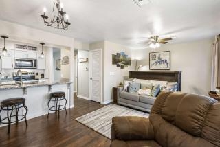 18th Fairway View - Club Amenities - 2