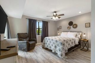 Highland Hideaway - Branson - Local Attractions On-site Amenities & More - 9