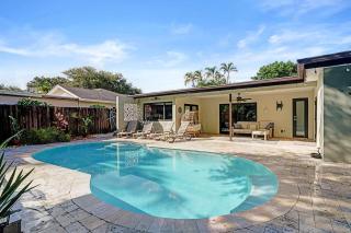 Stylish Hollywood Getaway with Pool near Hard Rock - 9