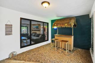 Stylish Hollywood Getaway with Pool near Hard Rock - 1