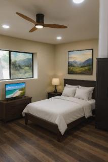 Remodeled 2 Bedroom Apartment Steps from the Beach - 3