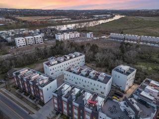 Nashville Nest - RoofTop Patio - Mins To Broadway - 8